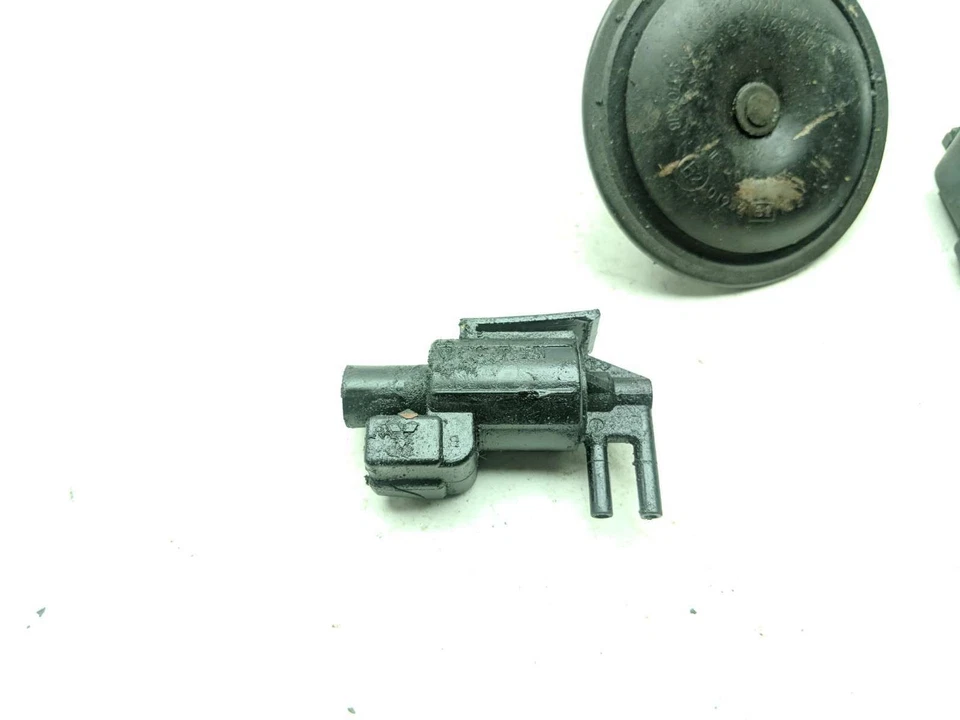 Sensor interruptor freno relé solenoide bocina 99-07 Suzuki Hayabusa GSX1300R Foto 3 de 4