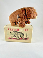 VINTAGE CLEVER BEAR WIND-UP OCCUPIED JAPAN TOY WITH ORIGINAL BOX AND KEY