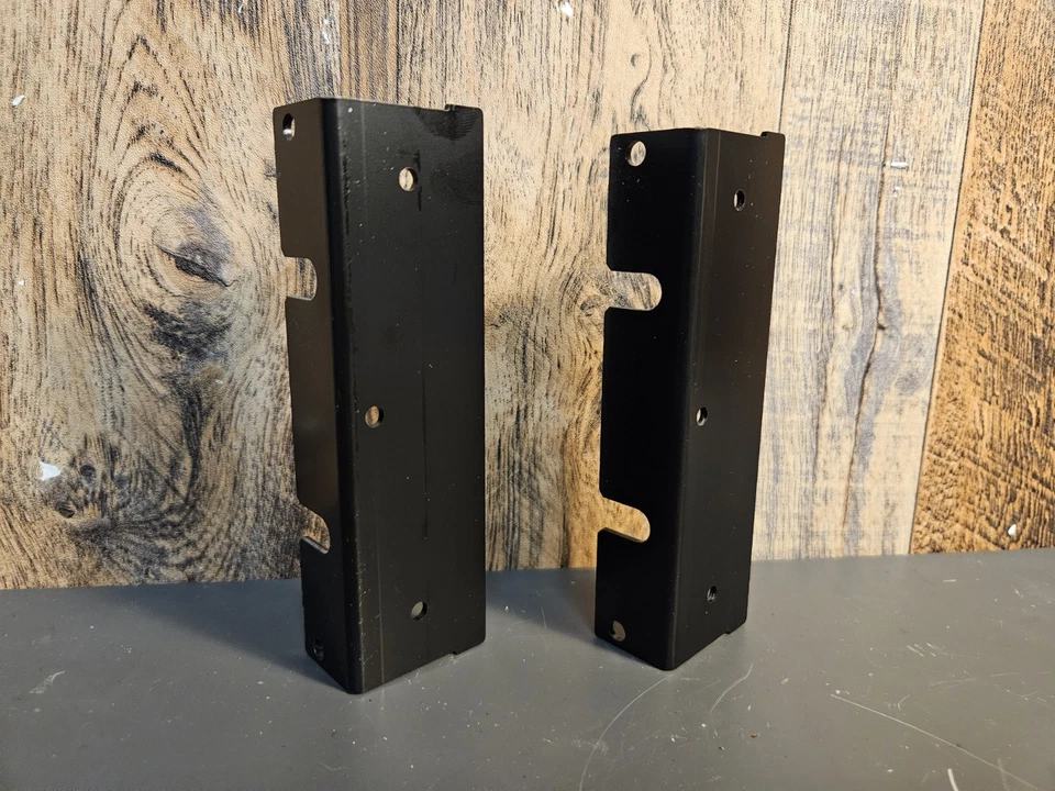 *Parting Out* TASCAM DA-30 MKII Dat Recorder | Rack Mount Side Panels Great Cond - Image 2 of 2