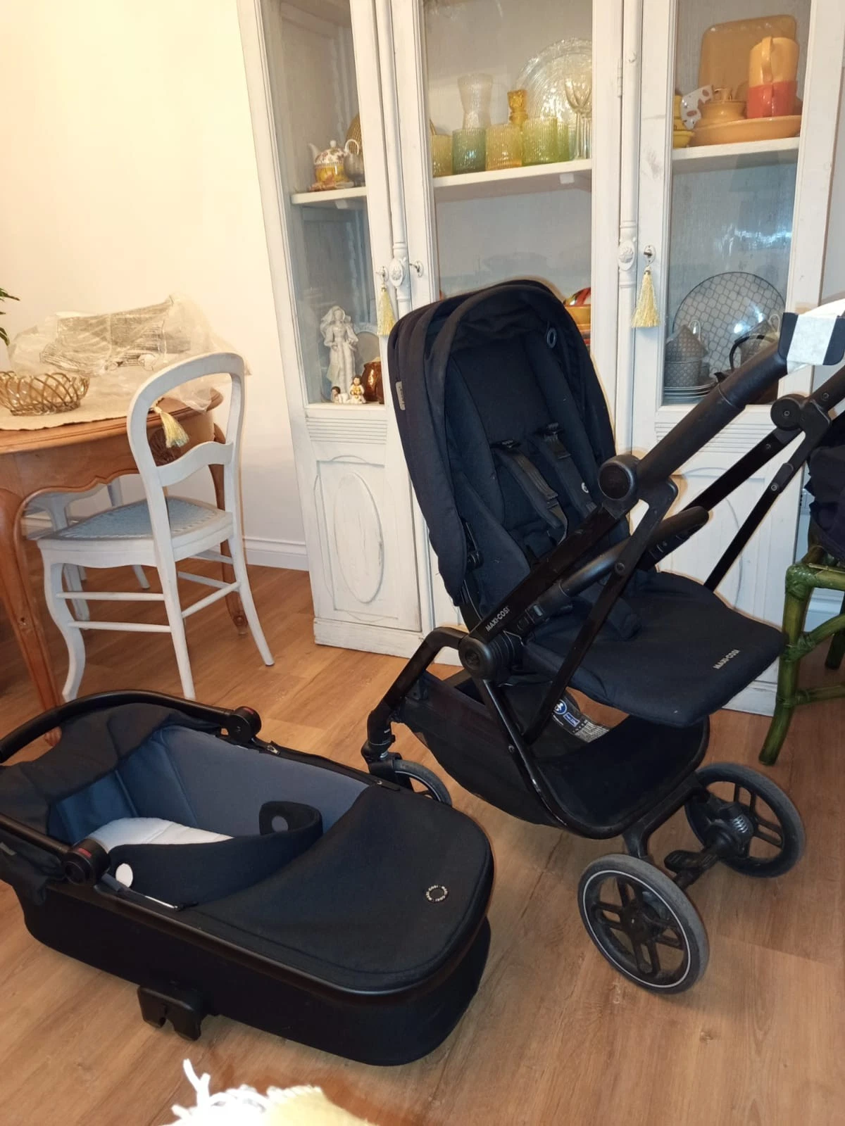 Trio shuttle stroller Ovetto maxi so Leona 2 + accessories
Opens in a new window or tab