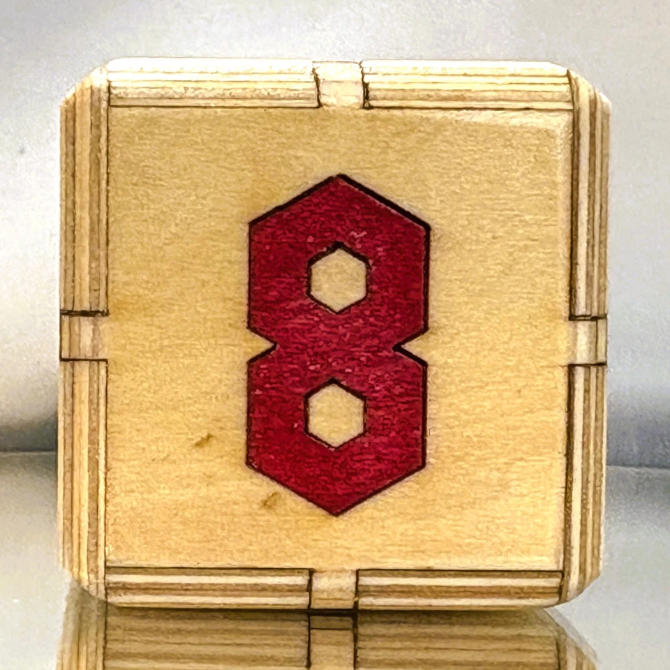64.NATURAL.Red and Green - Hexagon Font - Backgammon Doubling Cube 36mm - Image 4 of 4