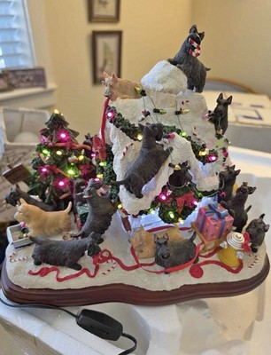Danbury Mint Lighted Scottish Terrier Doghouse in original box RARE!!! Excellent