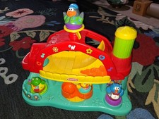 Weebles Musical Farm Barn Playset w/Accessories, includes 4 weebles