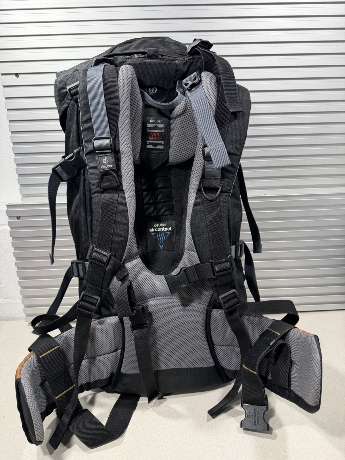 Deuter men's Guide 45+ daypack / backpack / mountaineering Backpack - LOOK