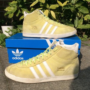 adidas gazelle mid
