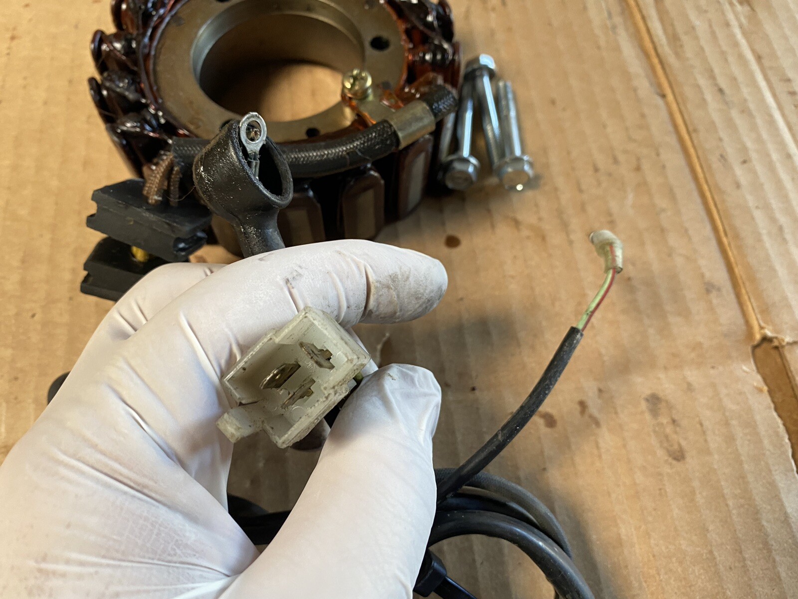 83 Honda CX650 CX650C Engine Stator Coil Assembly & Bolt Set OEM CX500