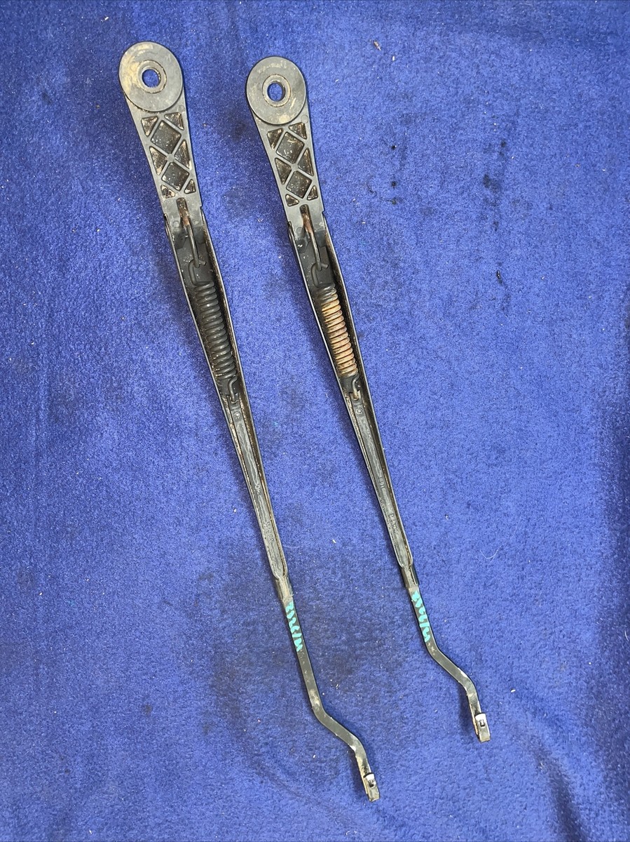 あや様　w30 90-96 Nissan 300zx Z32 OEM Windshield Wiper Arms PAIR | eBay