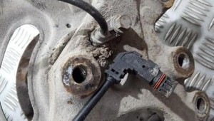 Mercedes-Benz C-CLASS 2000 ABS Sensor (ABS WHEEL SPEED SENSOR) fro #477442-10