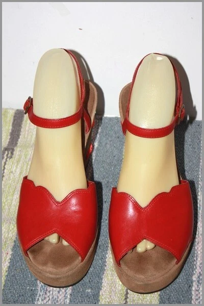 SAN MARINA Sandales Compensées Cuir Rouge Motifs Cerises Fraises T 39 TBE - Photo 3/4