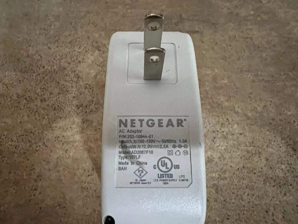 NETGEAR AD2067F10 POWER SUPPLY 332-10944-01 ADAPTER 12V 2.5A N3-4 - Image 2 of 4