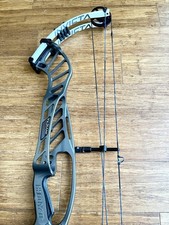 Hoyt Invicta 40 28.5” & 29.5” 40-50# SVX Cams Competition Target Bow RH