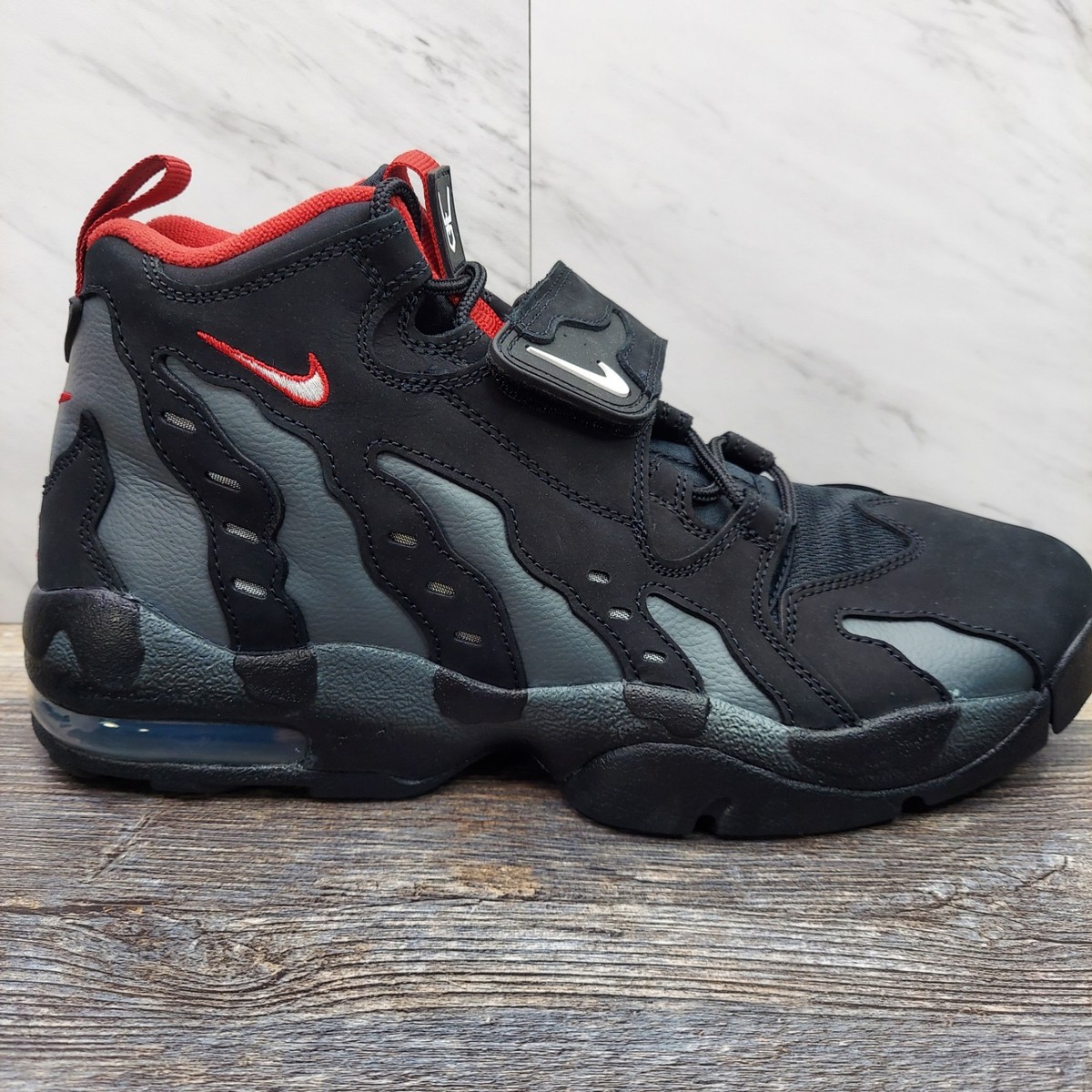 Nike Air Max DT 96 Black Red Deion Sanders Falcons 10.5 Diamond