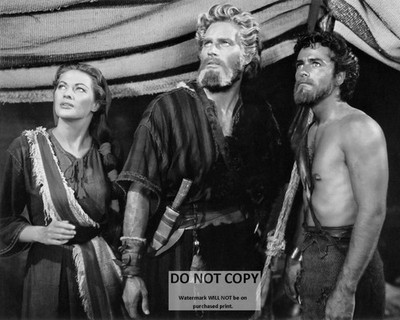 CHARLTON HESTON YVONNE DE CARLO DEREK ''THE TEN COMMANDMENTS'' 8X10 PHOTO (MW-931)