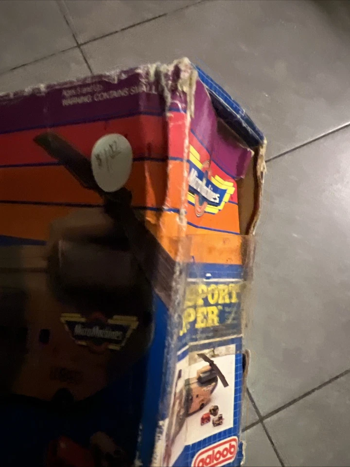 Micro Machines Military Chinook U-897 USAF Transport Chopper Helicopter Galoob - Image 3 of 4