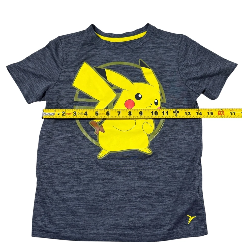Camiseta Pokémon Pikachu Old Navy Niños Talla Pequeña 6-7 Gris Amarillo Ropa Activa Camiseta Foto 4 de 4
