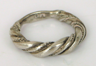VTG BEAUTIFUL STERLING SILVER MODERNIST RING TWISTED ROPE UNIQUE THICK NICE S5