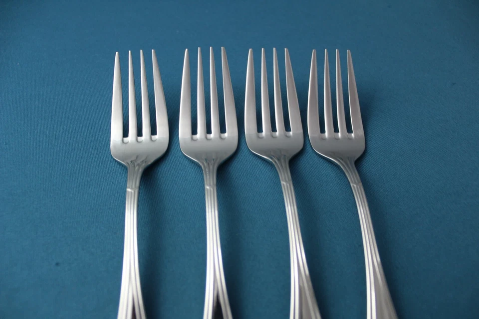 4 Tenedores de Ensalada Retroneu NOBLIS Brillante 18/8 Inoxidable Corea NUEVO 6 5/8" Foto 3 de 4