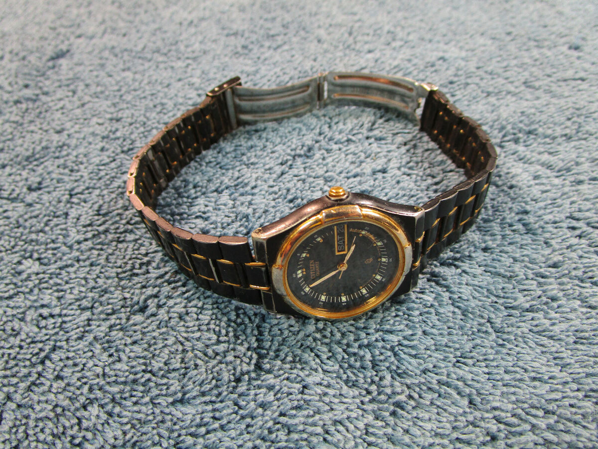 Citizens Quartz CQ Day/DateCitizen's Quartz Watch Watch 233E Citizens Quartz CQ Day/DateCitizen's Quartz Watch Watch 233E