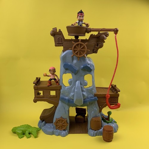 JAKE AND THE NEVERLAND PIRATES CAPTAIN HOOK ADVENTURE ROCK PLAYSET & FIGURES LOT - Picture 3 of 13