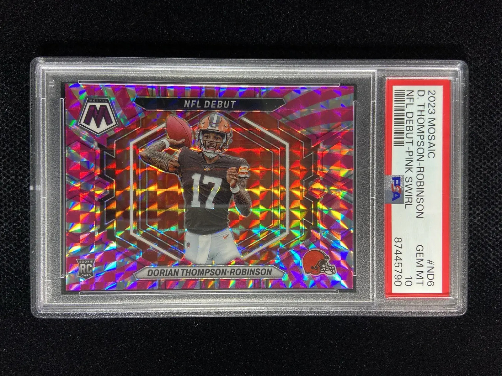 Dorian Thompson-Robinson Panini Mosaic NFL Debut #ND6 Pink Swirl