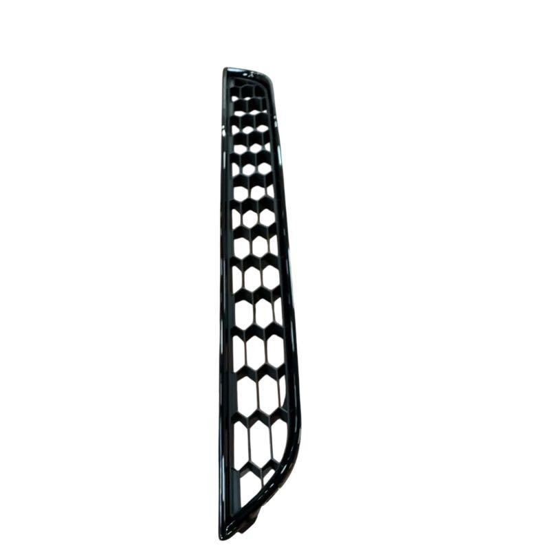 Grille de pare-chocs inférieure FORD Fiesta MK6 contre débris route