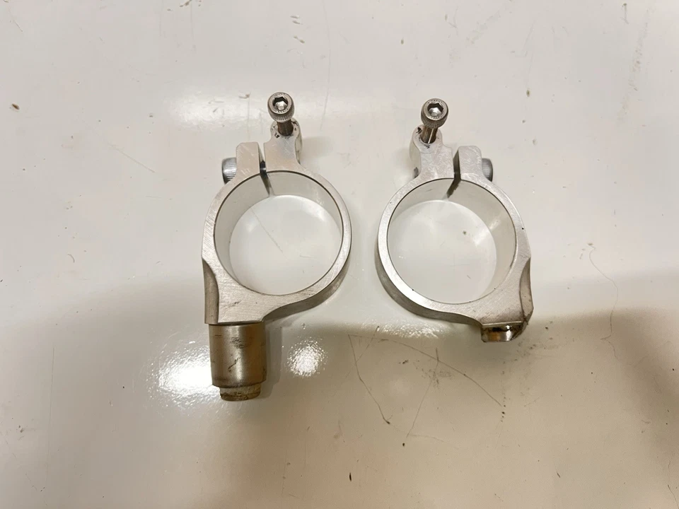 2015 - 2025 YAMAHA YZF R1 OEM Left Clip On Handlebar 2CR-26121-00-00 Handle Bar Foto 2 de 4