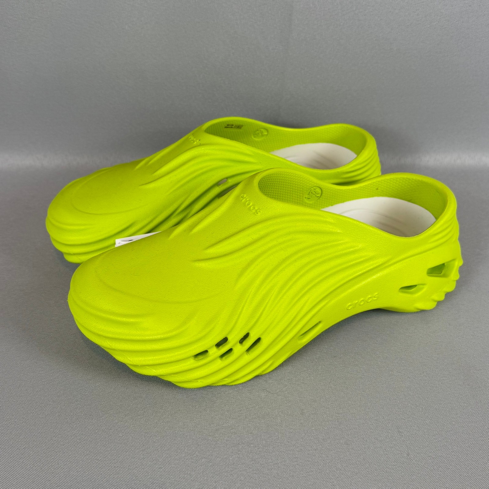 Crocs Echo Wave Clogs Mens 11 Lime Punch Green Utility 210521-3TX New NWT