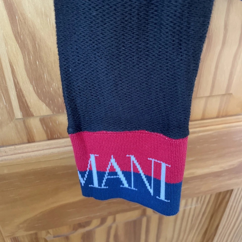 Suéter Emporio Armani para mujer negro talla 40 con logotipo talla EU 40. Precio de venta sugerido por el fabricante 185 GBP. Foto 3 de 4