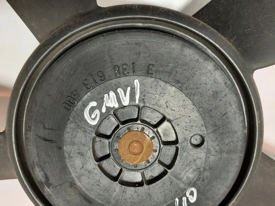 VOLVO V40 Hatchback Radiator fan 3136613400 2.0 Diesel 140kw 2015 22575759 - Image 3 of 3