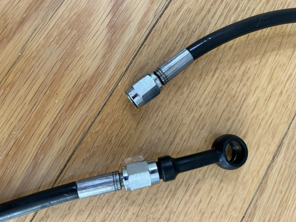 Manguera de embrague Harley Davidson Street Glide Foto 4 de 4