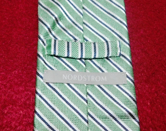 CORBATA A RAYAS NORDSTROM HECHA EN EE. UU. VERDE CLARO/BLANCO/VERDE - CORBATA DE DISEÑADOR. Foto 3 de 3
