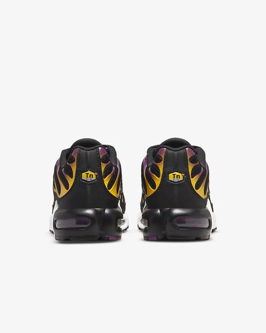 Nike Air Max Plus DX2663-001 sizes 10 - 13 Black University Nike Air Max Plus DX2663-001 sizes 10 - 13 Black University