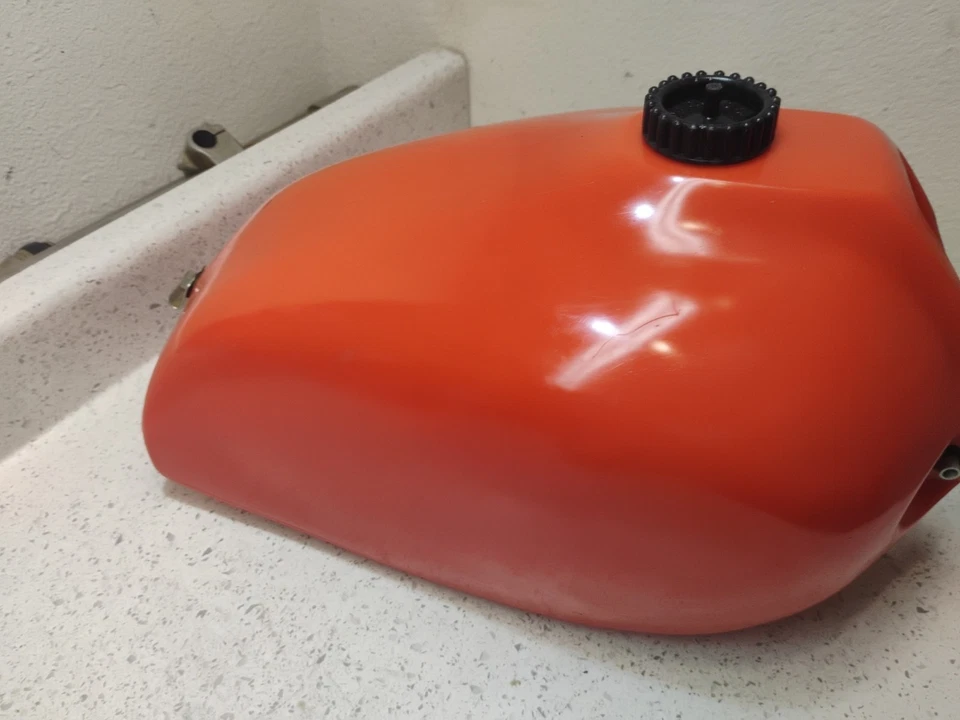 Nuevo de Lote Antiguo Clarke Universal Tanque de Gas Honda Hodaka XR XL 250 500 XL500 XR500 76-81 Foto 2 de 4