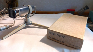 Beyer M 55 Micrófono Dinámico XLR 3 Pines Con Cable con Trípode y Caja