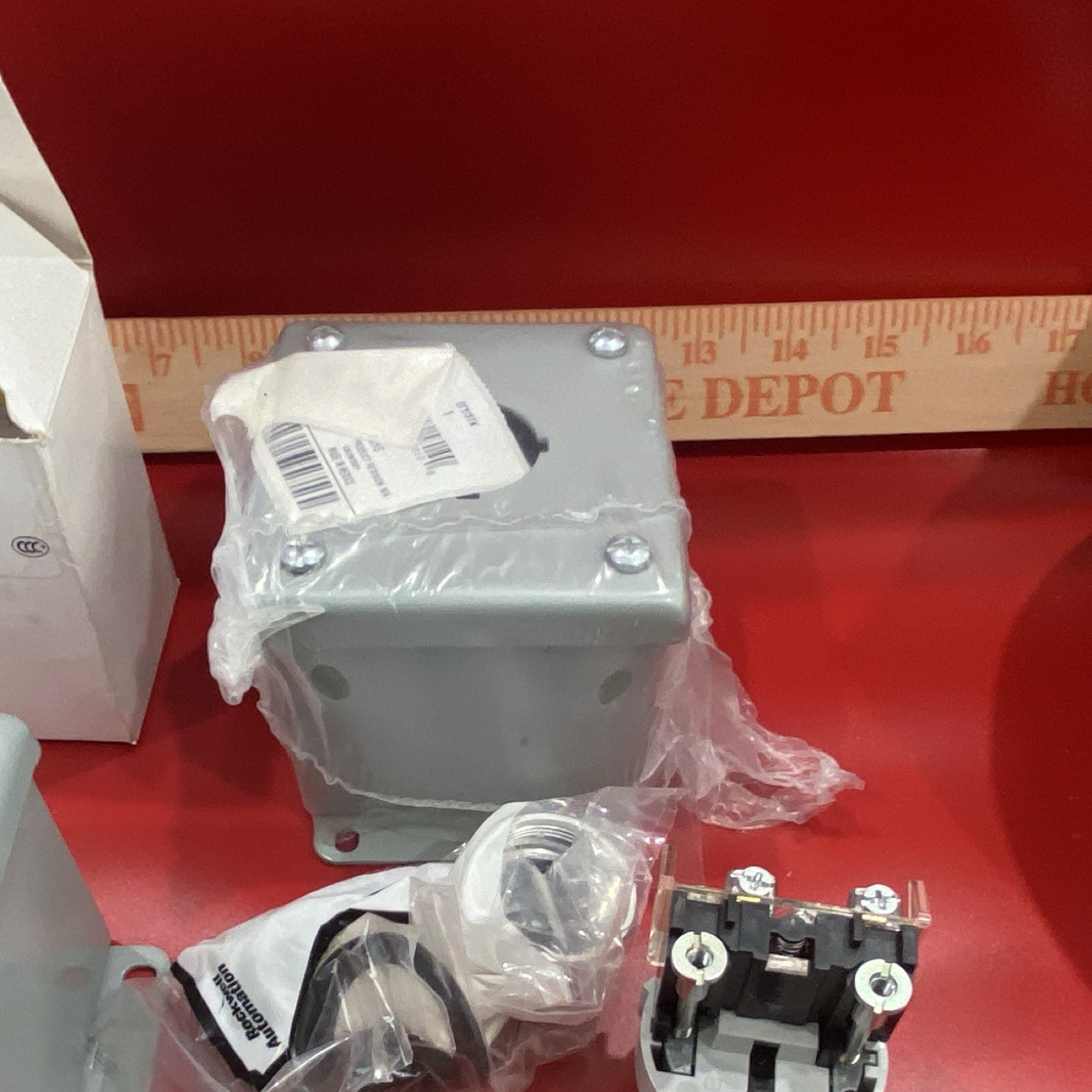 Allen-Bradley 800T-J60T1 Keyed Rotary Key Switch 2-Pos On/Off 120V Gray