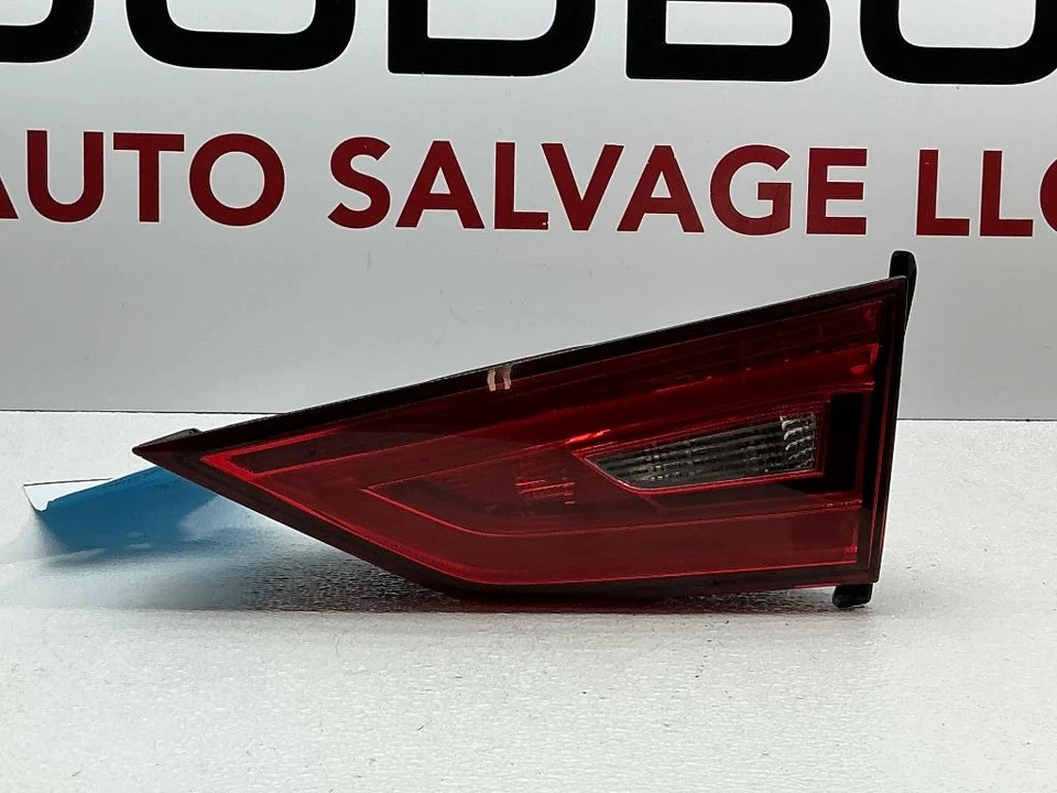 Luz trasera de pasajero AUDI A3 2015-2016 convertible tapa montada LED 475563 Foto 2 de 4