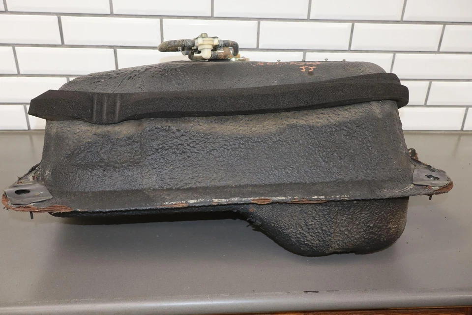 Mazda Miata NA 1990-1994 tanque de combustible de gasolina de 11,3 galones *sin bomba de combustible* Foto 2 de 4