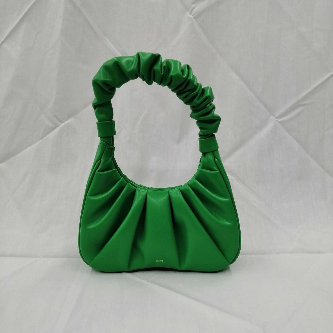Trendy Green JW PEI Handbag – Stylish & Chic Fashion Accessory-image
