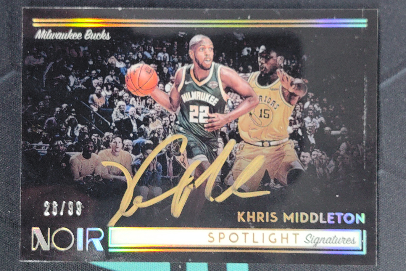2018-19 Panini Noir Khris Middleton Spotlight Signatures Horizontal Auto /99