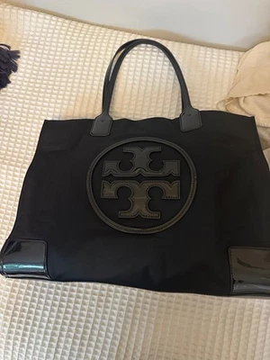 ** Tory Burch Black Handbag w/classic patent branding Excellent condition - Image 1 of 4