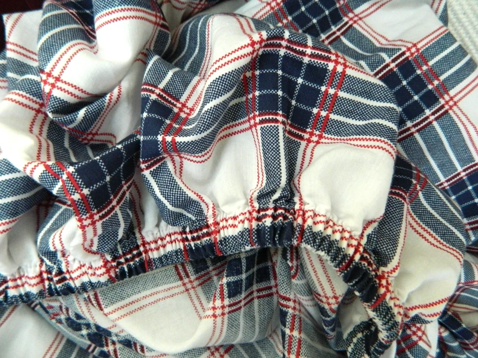 2 Piece Tommy Hilfiger Twin Sheet Set Fitted Flat Red, White, Blue Plaid Unisex - Image 3 of 4