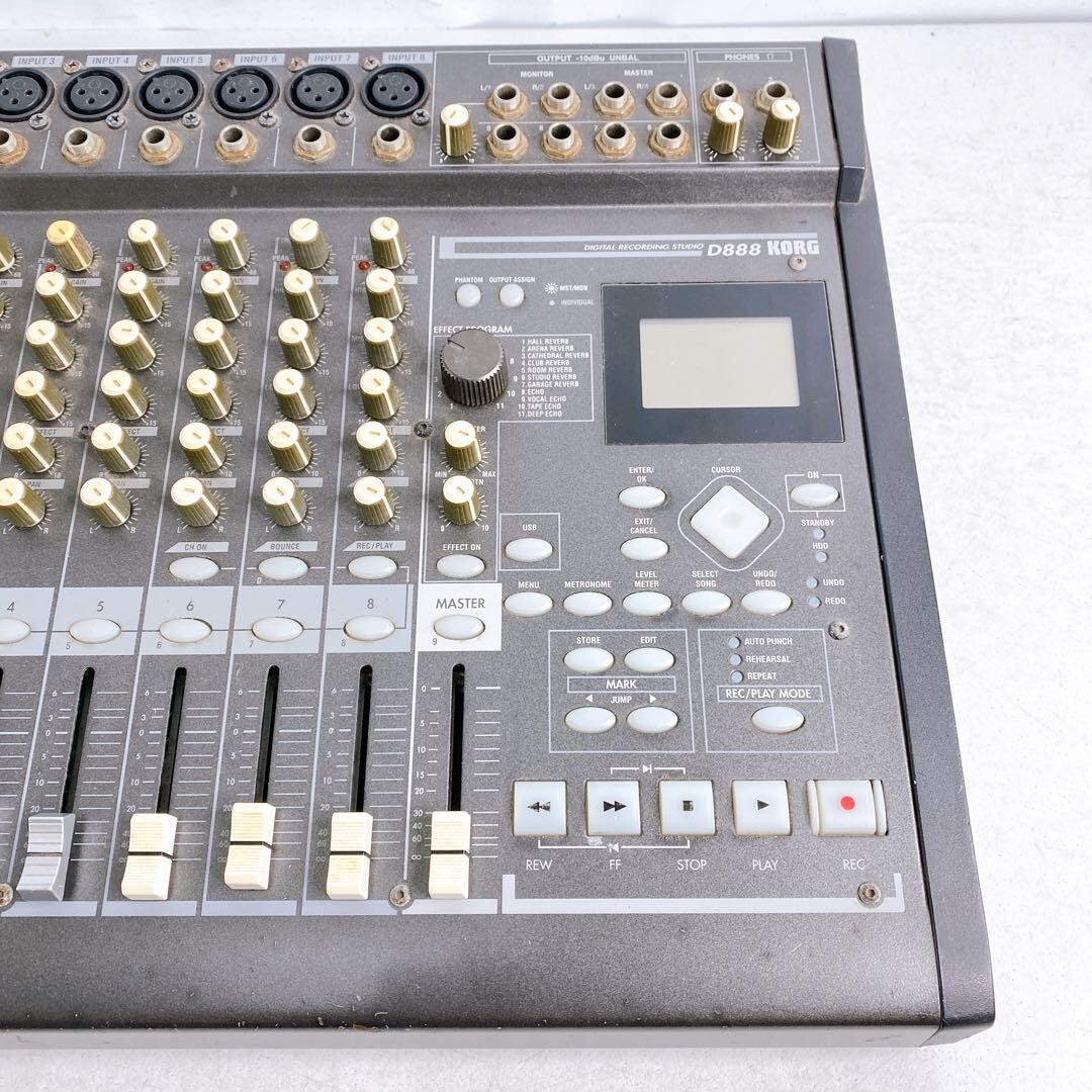 KORG D888 Digital Recording Studio Multi Track Recorder
