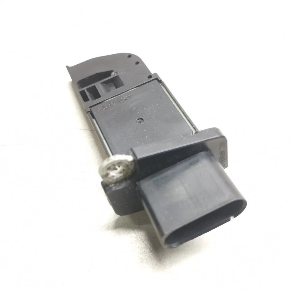 GENUINE Audi A3 A4 A6 VW Golf Passat Jetta Scirocco Mass Air Flow Meter Sensor - Image 2 of 4