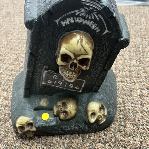 Gemmy Skull Halloween Tombstone Animated Decor Lighted Eyes - Picture 3 of 7