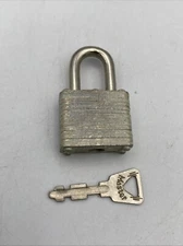 1.25” Master Lock Co. No 9 B Miniature Padlock w: 1 Original Key Suitcase Lock