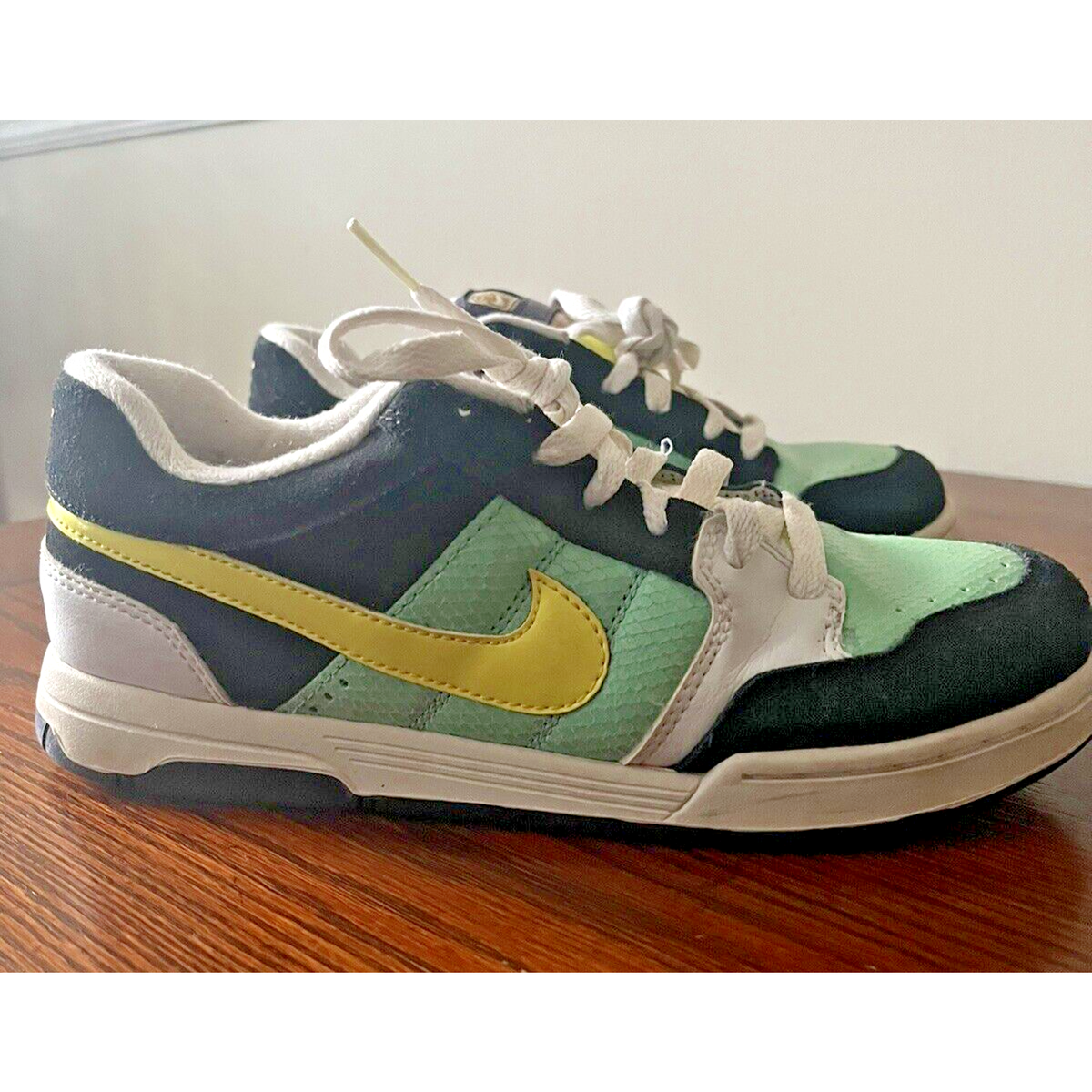 Nike 6.0 Shoes Air Morgan Mens 12 White Black Lime Skateboarding Sneakers Nike 6.0 Air Mogan Wake Skate Shoe (Mesh) 2008 – evo main image 3