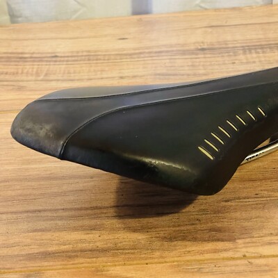 Fizik Arione Wing Flex Titanio Titanium Rail Saddle Black