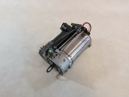NEW GENUINE MERCEDES BENZ E W211 S W220 CLS W219 AIR SUSPENSION COMPRESSOR PUMP - Picture 5 of 12