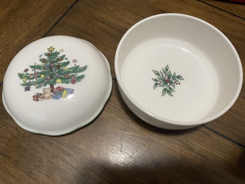 Nikko Christmastime Happy Holiday 5 Piece Gift Pack New - Picture 4 of 9