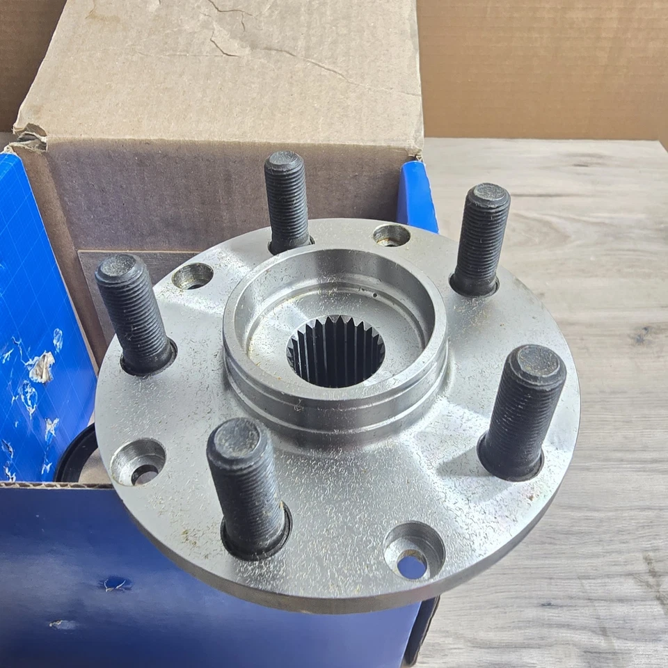 SKF AWD Rear Wheel Hub Bearing Kit BR930577K For Subaru Frontier Impreza Foto 2 de 4